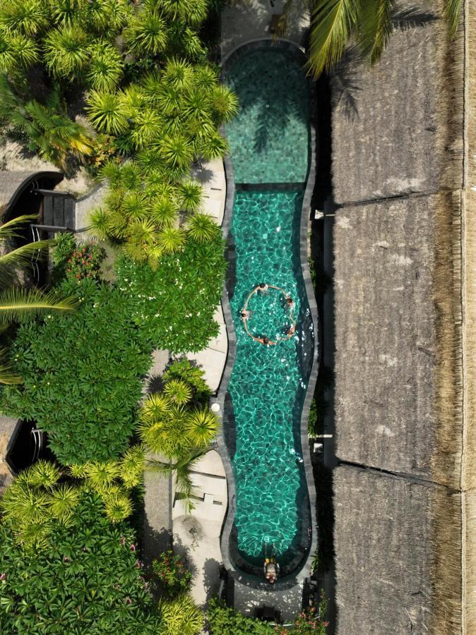 Manta Dive Gili Trawangan Resort Экстерьер фото